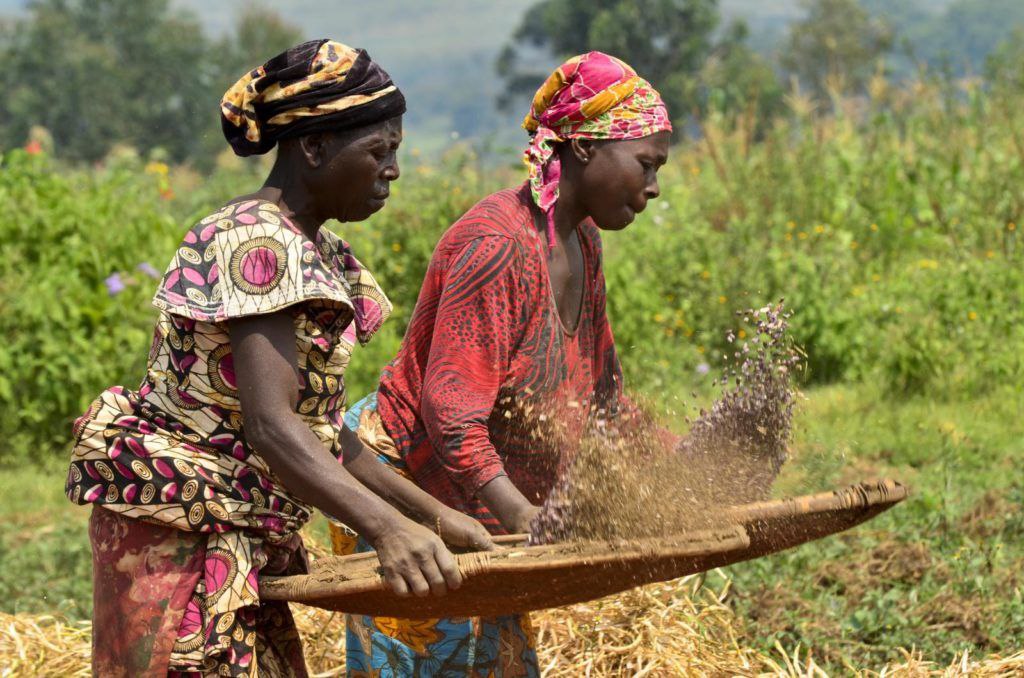 Deux femmes agricultures
